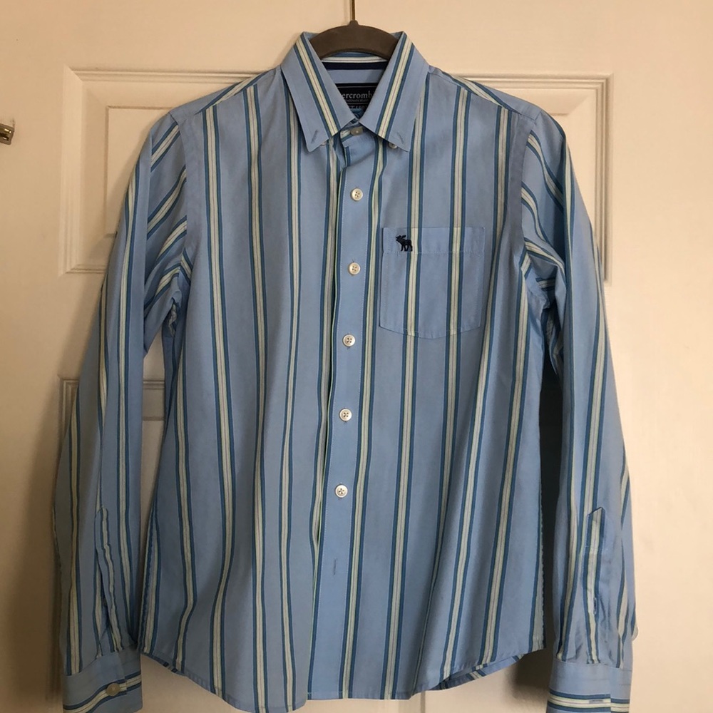 Abercrombie blue boys bottom down shirt